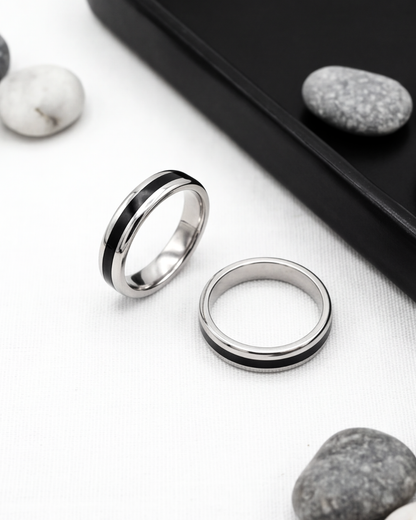 Unisex Noir Edge Band Ring