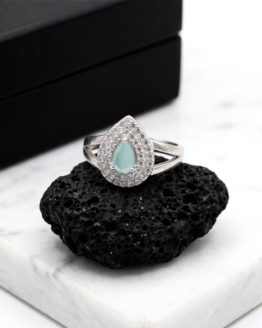 Aqua Lumière Halo Ring