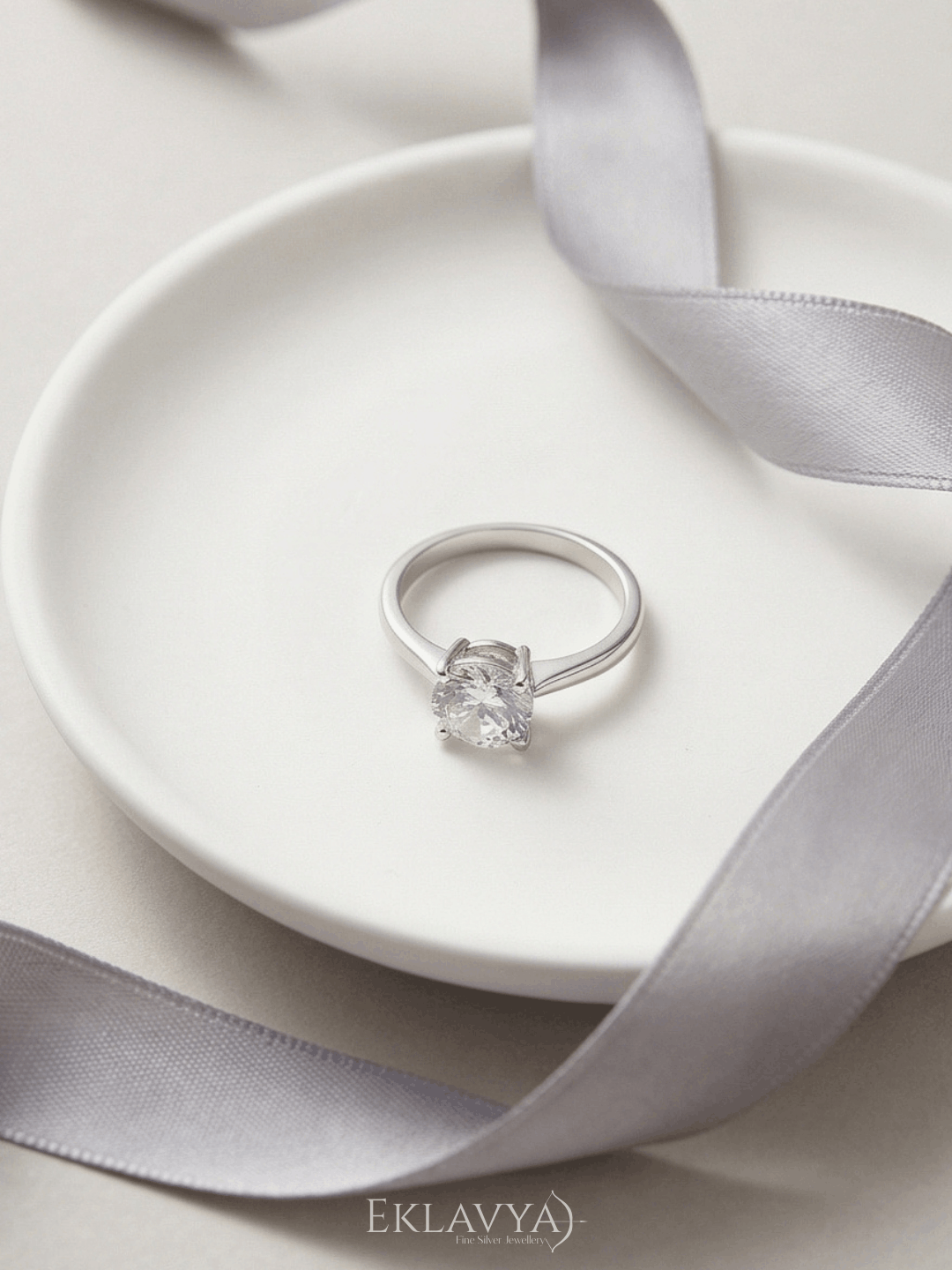 Simple Solitaire Ring