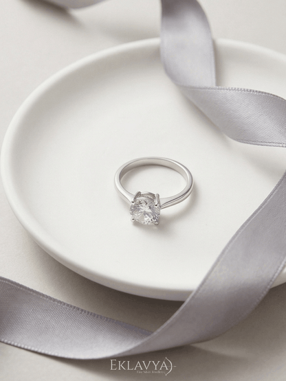 Simple Solitaire Ring