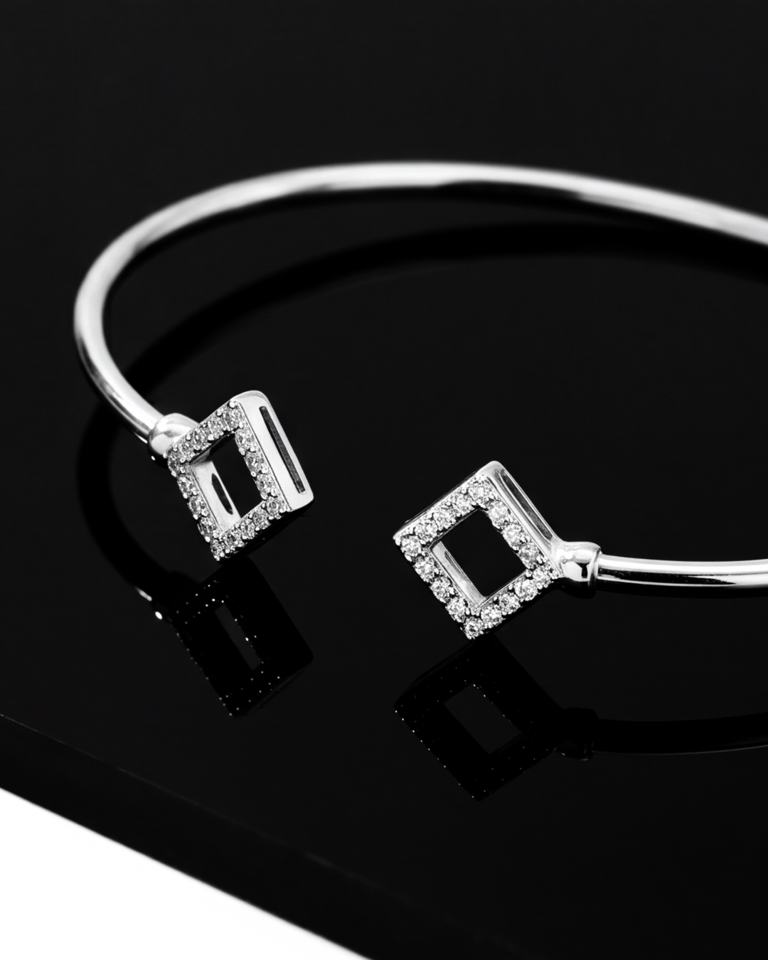 Éclat Square Open Cuff Bracelet