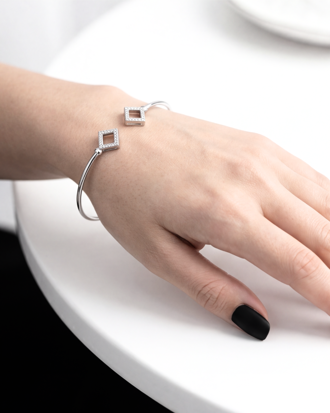 Éclat Square Open Cuff Bracelet