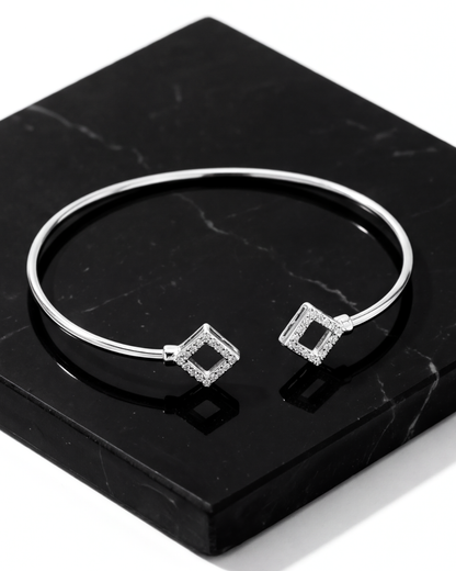 Éclat Square Open Cuff Bracelet