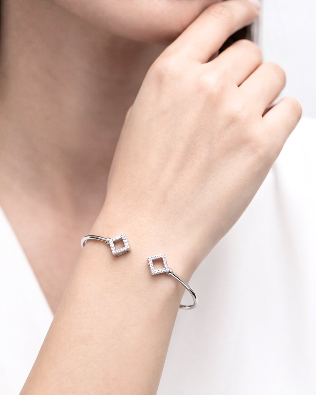 Éclat Square Open Cuff Bracelet