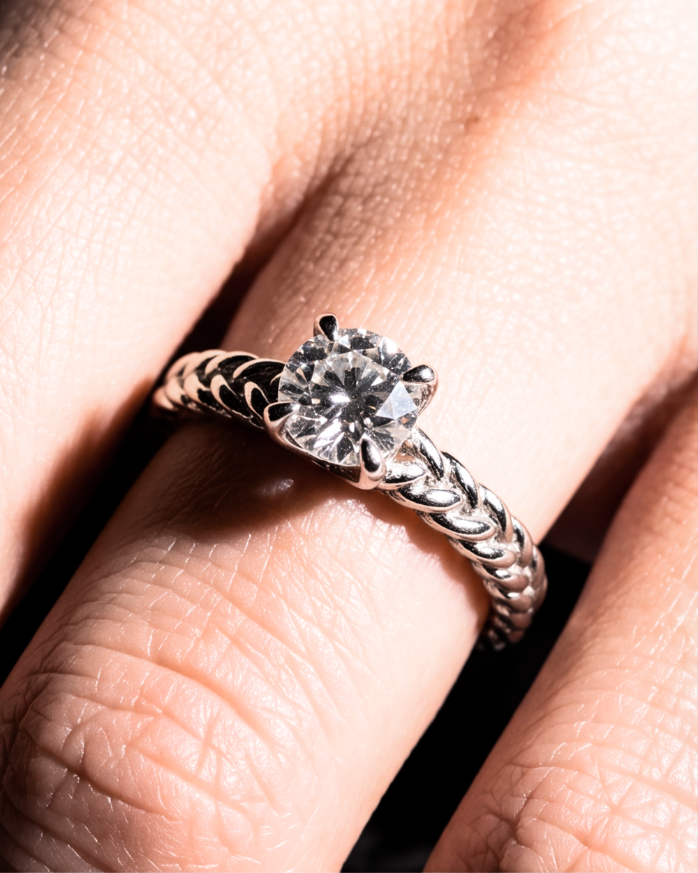 Élan Solitaire Ring