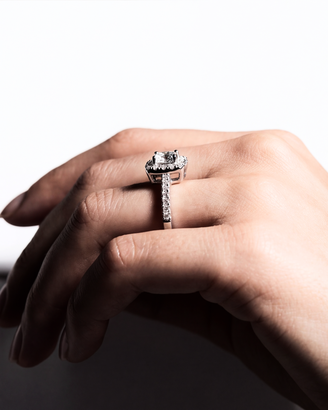 Eklavya Regal Halo Ring — catalog image 6