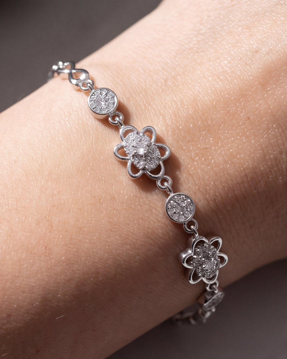 Flora Gleam Bracelet