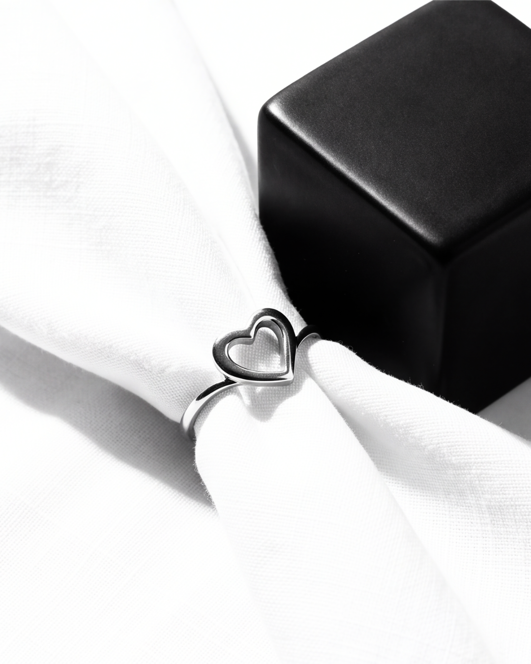 Eklavya Amora Heart Ring — catalog image 4