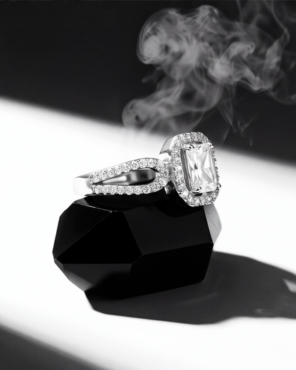 The Grand Solitaire Ring