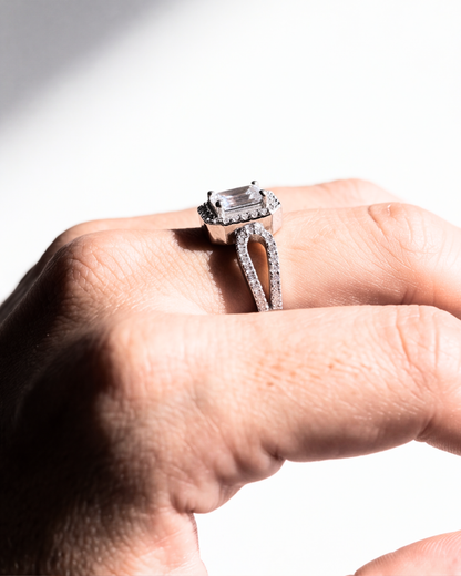 The Grand Solitaire Ring