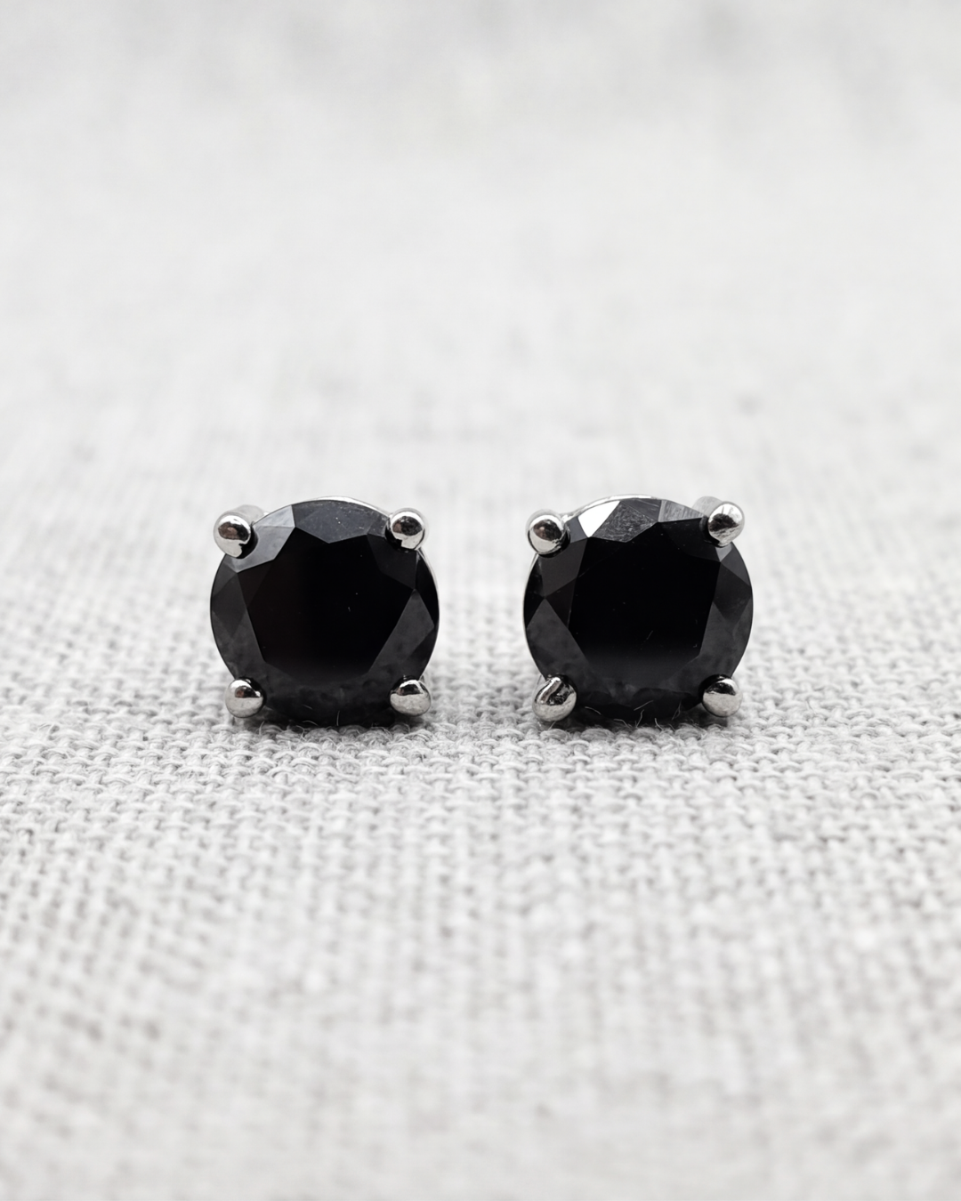Unisex Black Solitaire Studs (S)