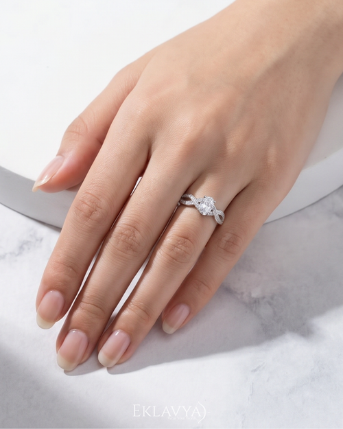 Aurelia Luxe Solitaire Ring