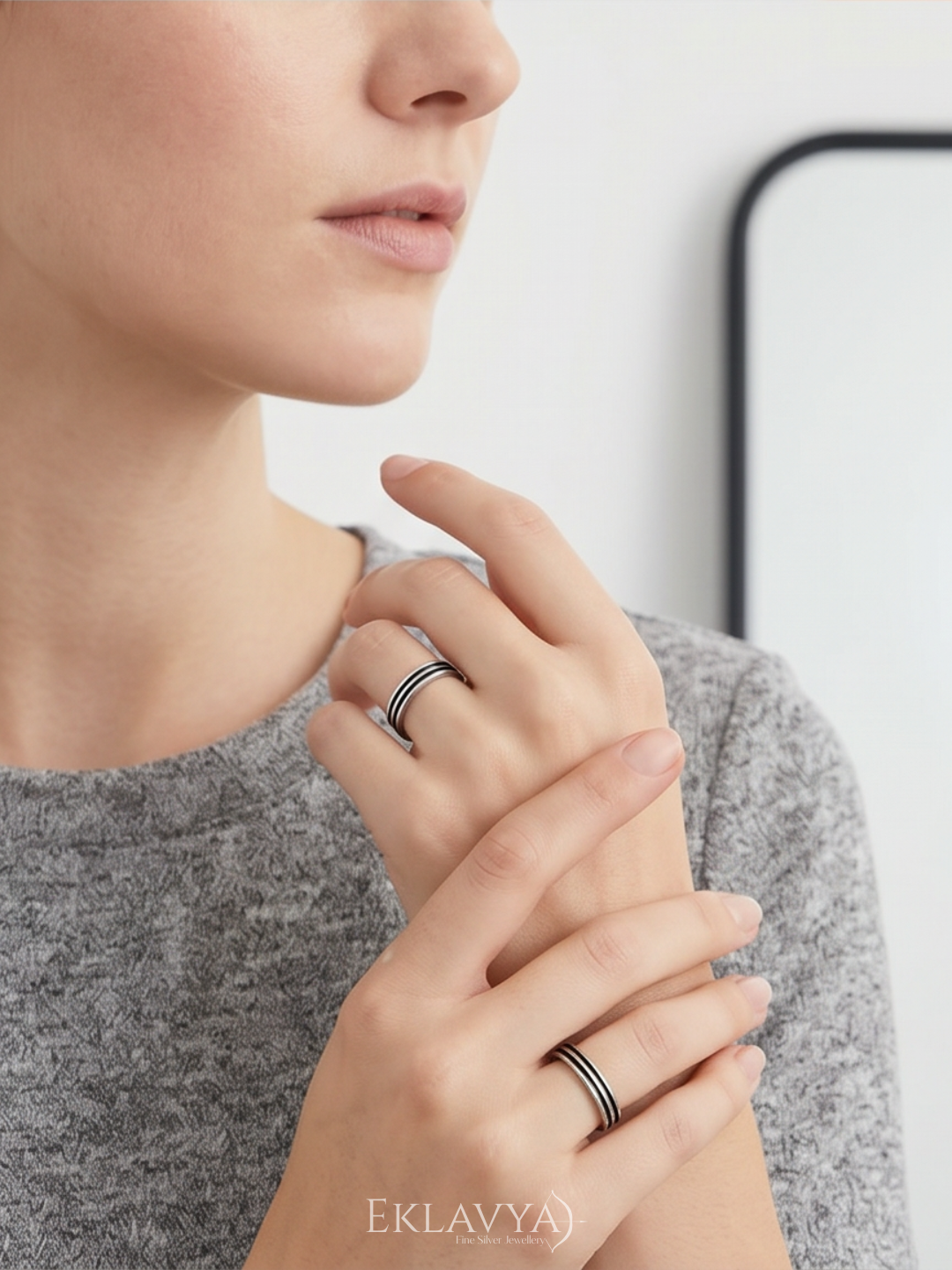 Noiré Band Ring