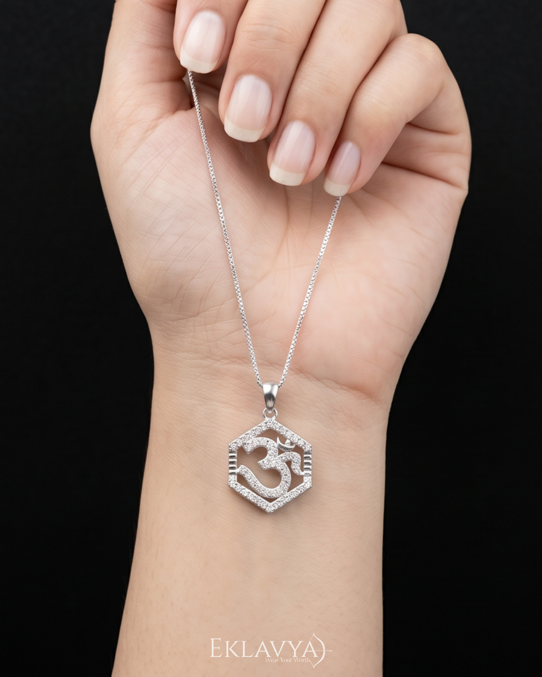 Omnira Divine Pendant