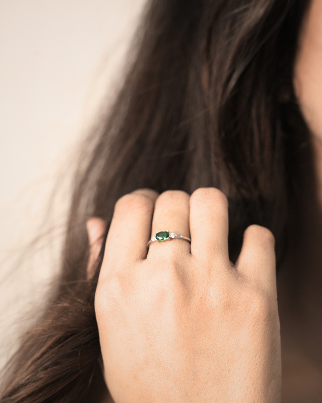 Eklavya Emeralda Elegance Oval Ring — catalog image 4