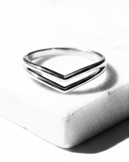 The V-Élan Ring