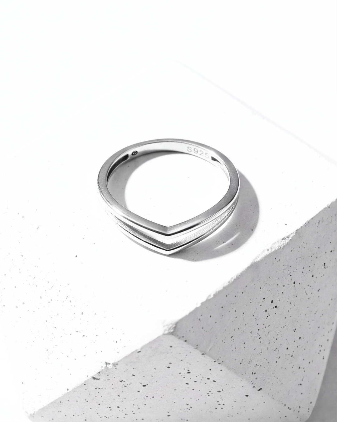 The V-Élan Ring