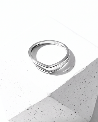 The V-Élan Ring