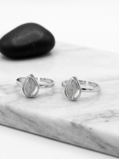 Élara Dew Toe Rings