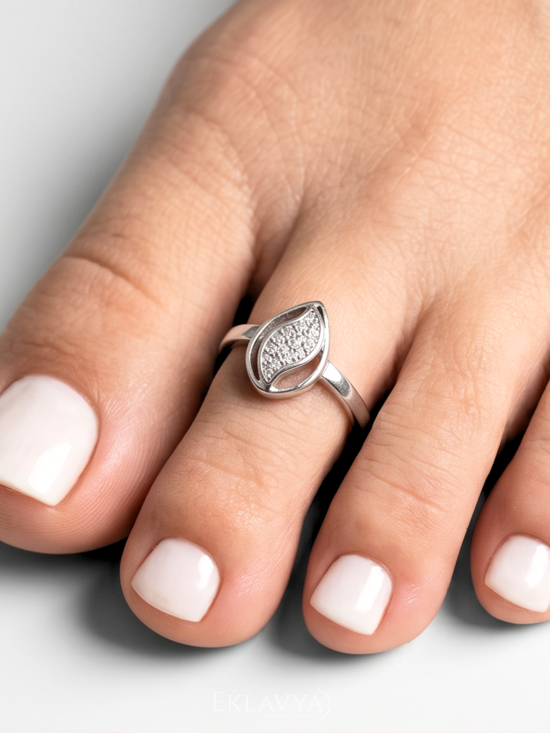 Élara Dew Toe Rings
