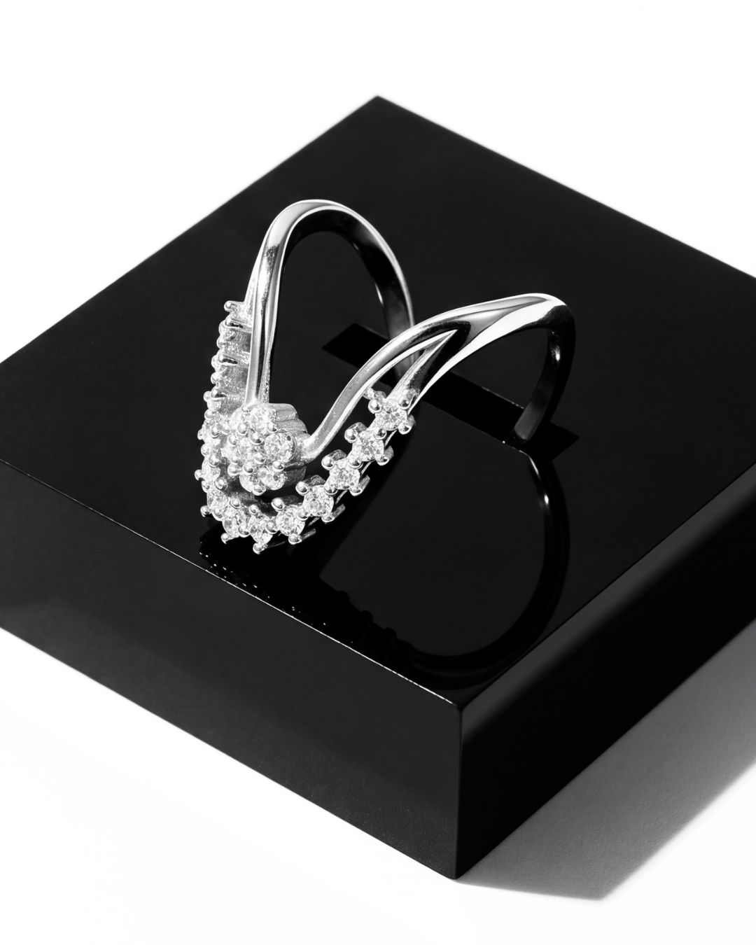 The Élan Bloom Ring