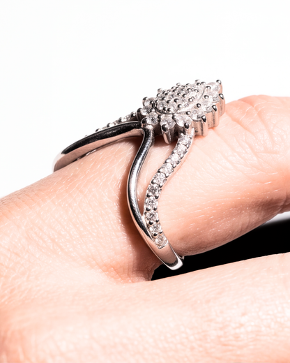 The Élan Bloom Ring