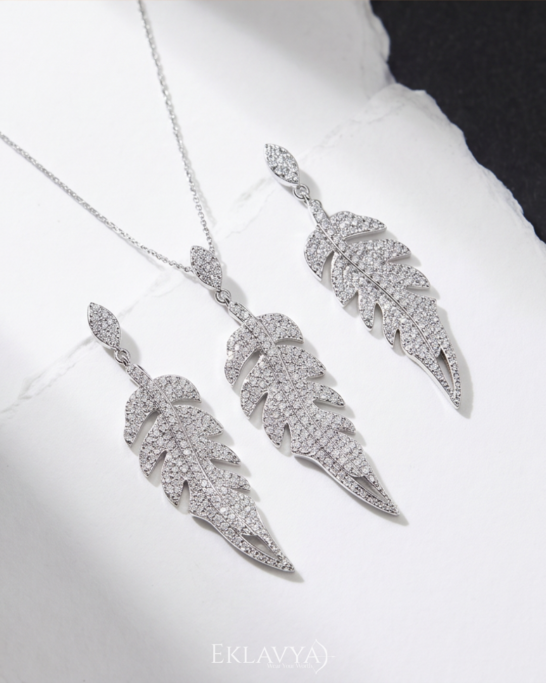 Feuille Luxe Pendant & Earrings Set